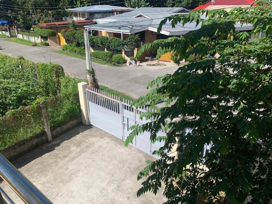 Lee'S Apartment Dumaguete City Экстерьер фото